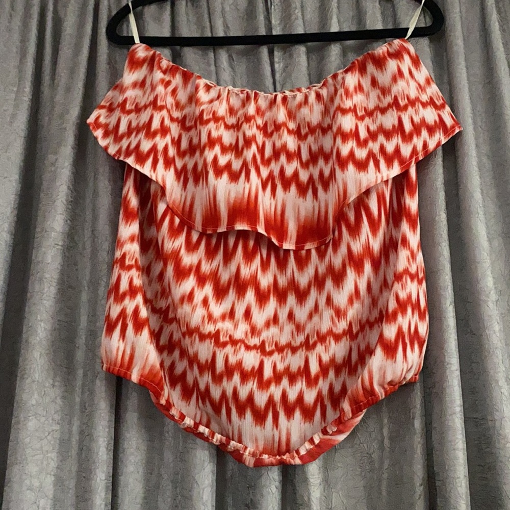 Tube top with ruffle